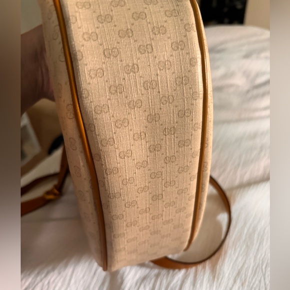 Authentic Gucci bag in GREAT condition ⭐️ - Picture 5 of 10